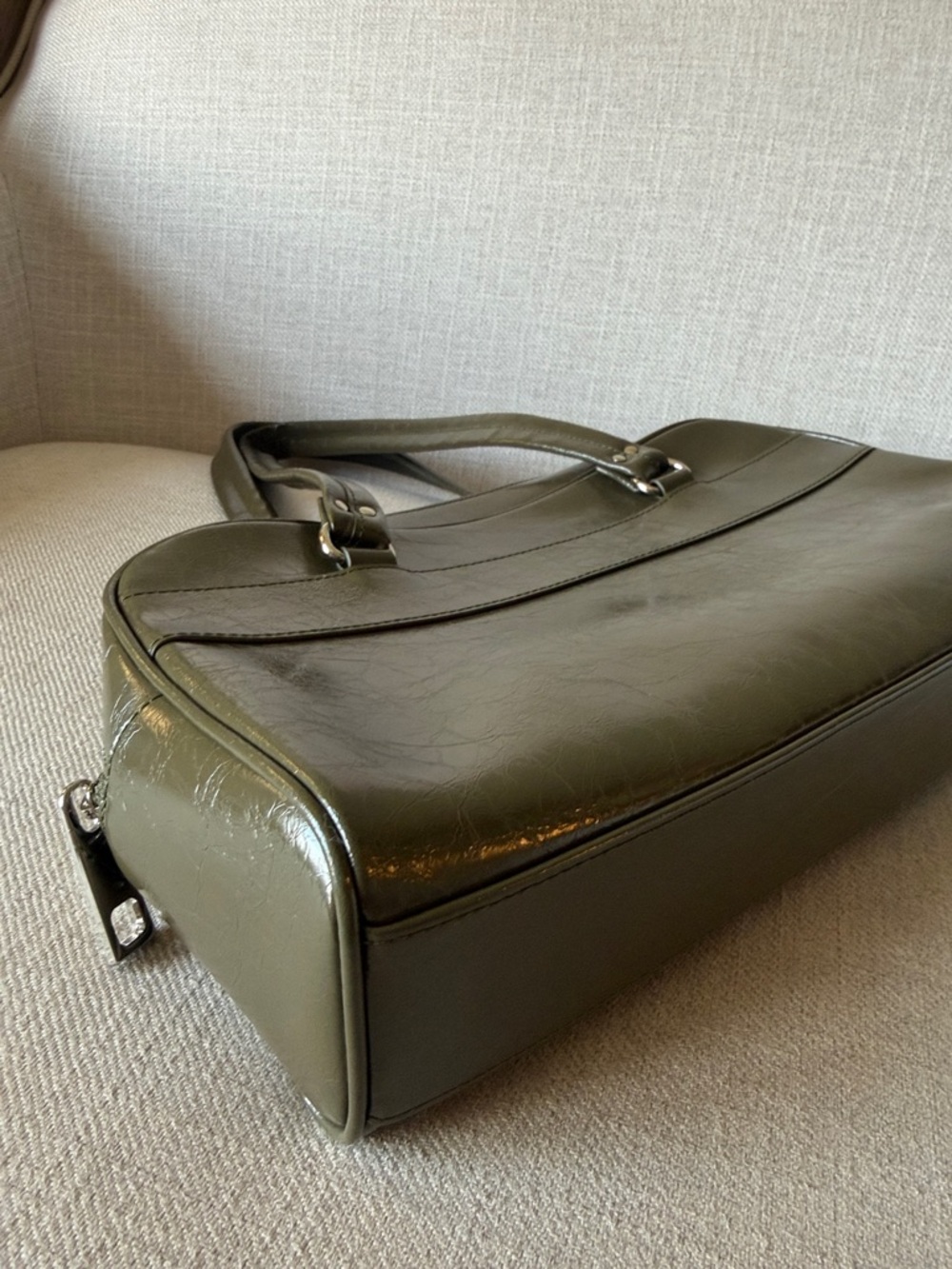 Raive Olive Green Leather Molly Shoulder Bag - Classic Tote - Picture 7 of 13